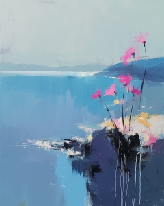 Flores en el Acantilado sobre el Mar Azul