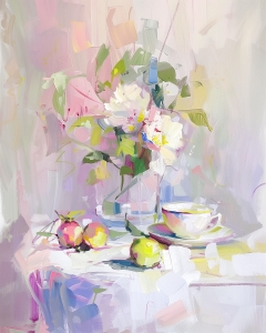 Flores blancas, taza de t&eacute; y manzanas sobre mesa clara